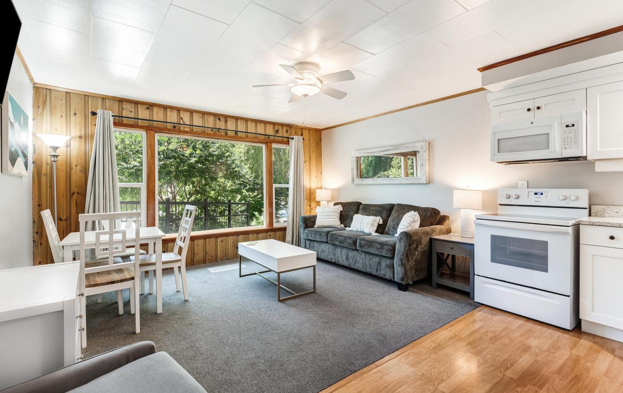 Bend Riverside Condos Near Downtown Bend Ruang foto